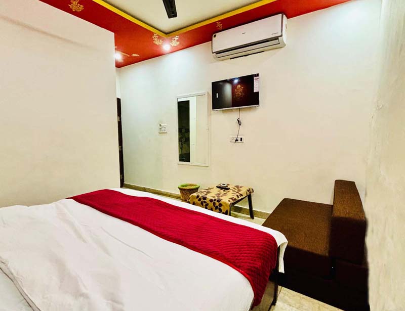 Triple Bed Room